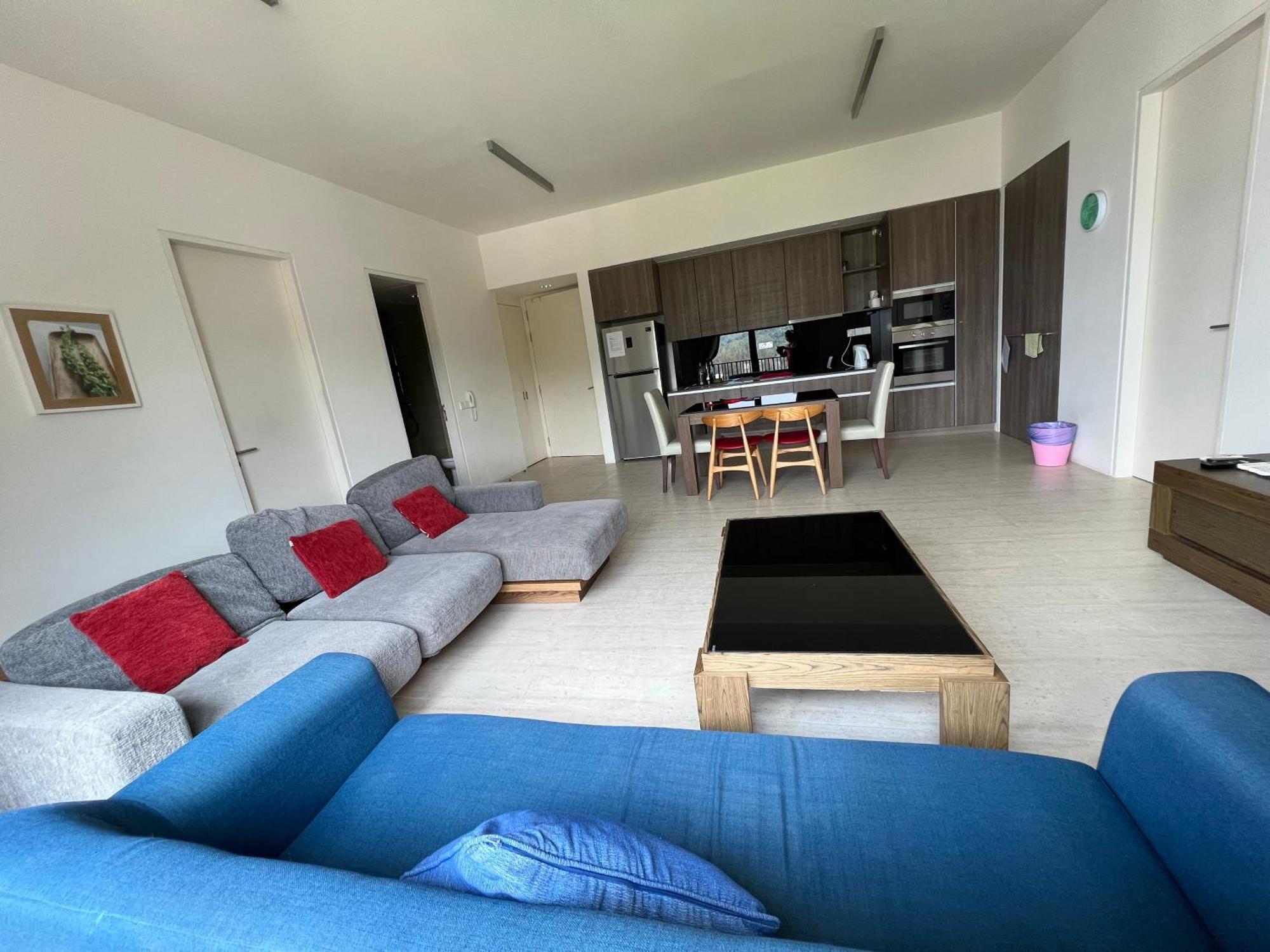 By The Sea @ Luxury Suites, バツーフェリンギビーチ エクステリア 写真